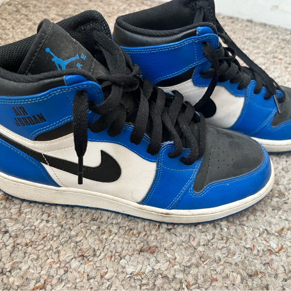 Mid air Jordans